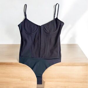 Jonathan Simkhai Corset Bodysuit Black XS 
Front Hook & Eye Closure
Lingerie